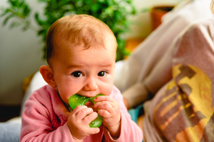 5 Natural Teething Tips to Soothe Sore Gums